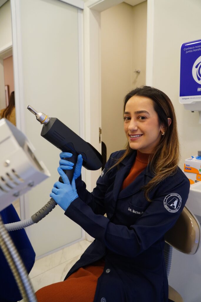 Dra Marina Possamai especialista em laser vaginal atrofia